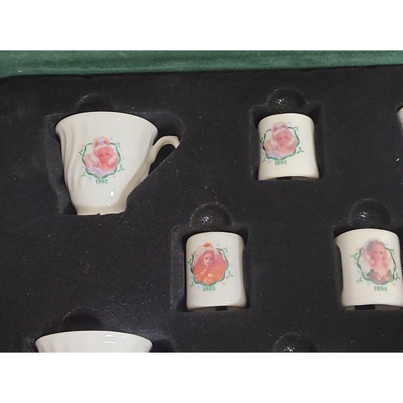 Vintage Chilton-Globe Holiday Barbie China Tea Dishes 1992-1995 COA In Box - Picture 6 of 16
